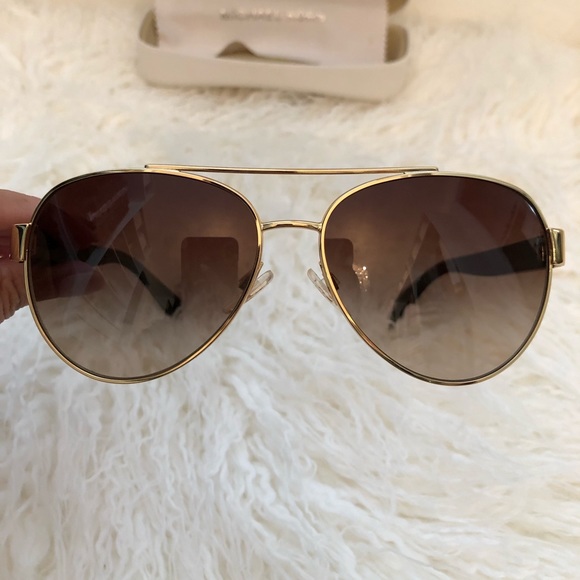 Authentic Michael Kors sunglasses - Picture 5 of 6